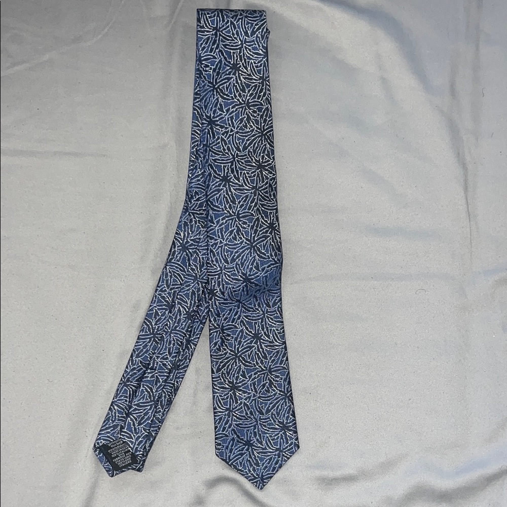 Ted Baker London Blue and White Patterned Tie